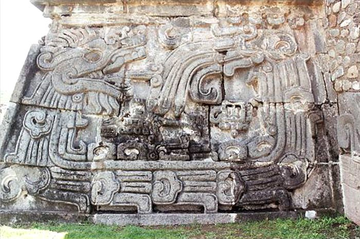 un serpent  plume